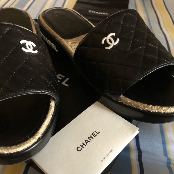 CHANEL 💯 AUTHENTIC - Picture 3 of 6